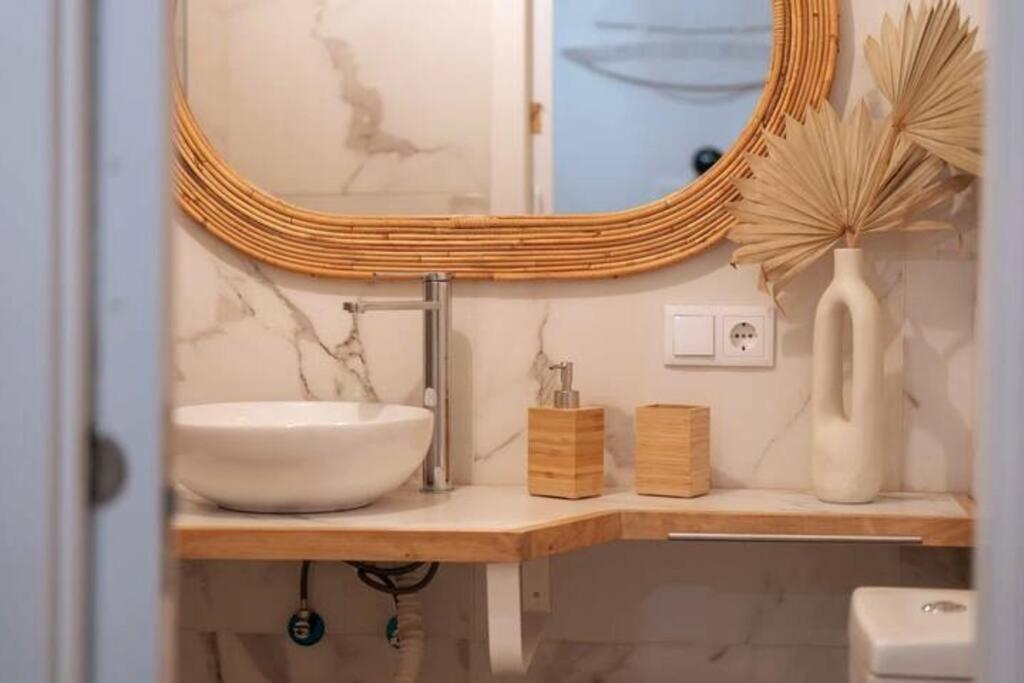 Apartamento A Estrenar En Calle Alcazares Sevilha Exterior foto