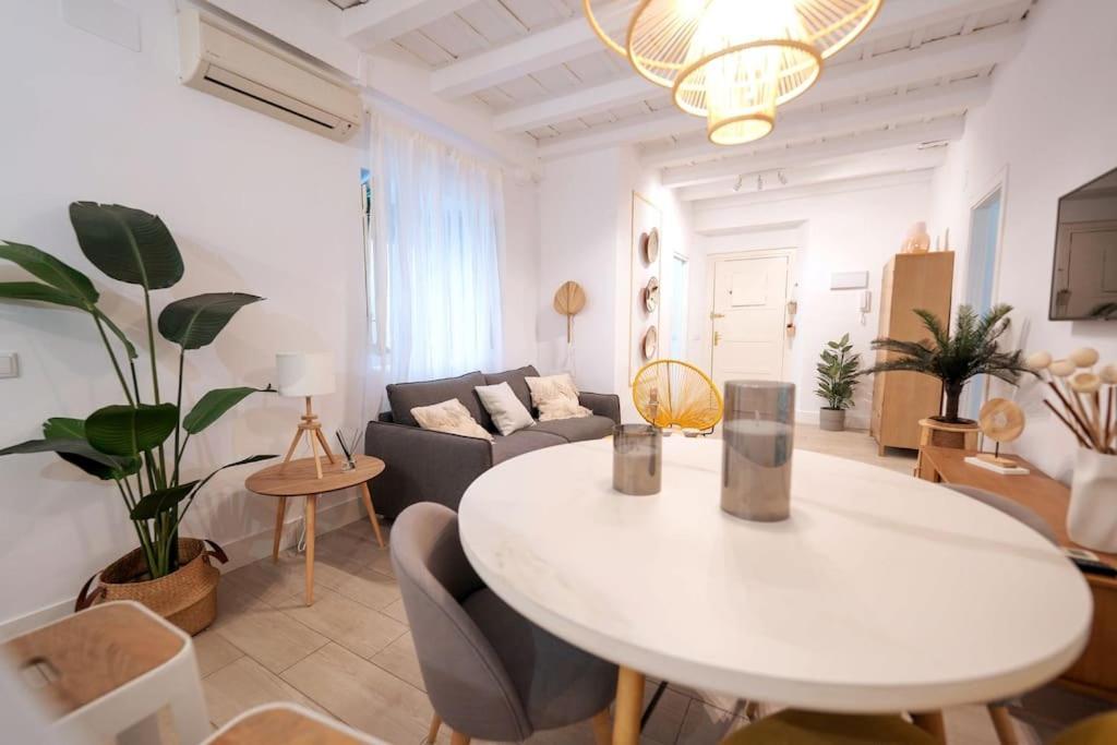 Apartamento A Estrenar En Calle Alcazares Sevilha Exterior foto